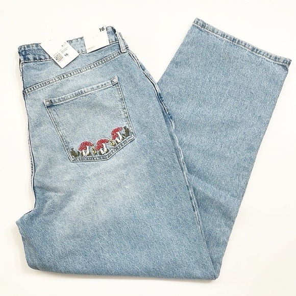 NEW Forever 21 mushroom embroidered plus size denim jeans - Picture 6 of 6